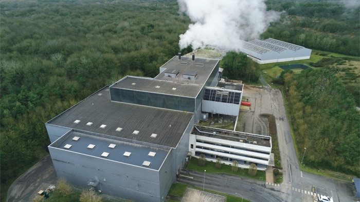 In der in Taden, Frankreich gelegenen Müllverbrennungsanlage ist eine schlüsselfertige Lösung zur Quecksilbermessung von SICK bereits seit Anfang 2022 in Betrieb.