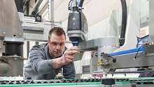 Machinebouwer Klebo Technics kiest SICK robotgeleidingssysteem