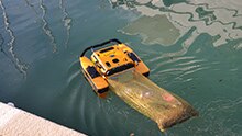 Jellyfishbot, robot autonome collecteur de déchets flottants et hydrocarbures