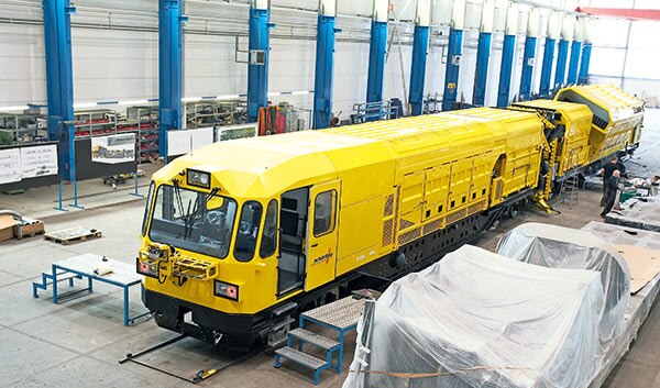 Schoerling Kommunal tunnel cleaning train