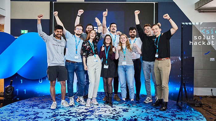 Die Gewinner des SICK Solution Hackathon 2022. Die Teams Copenhagen Collective & Testbed for Industry 4.1